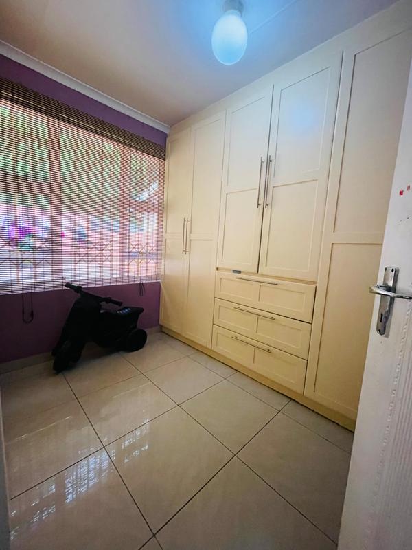 To Let 3 Bedroom Property for Rent in Montclair KwaZulu-Natal