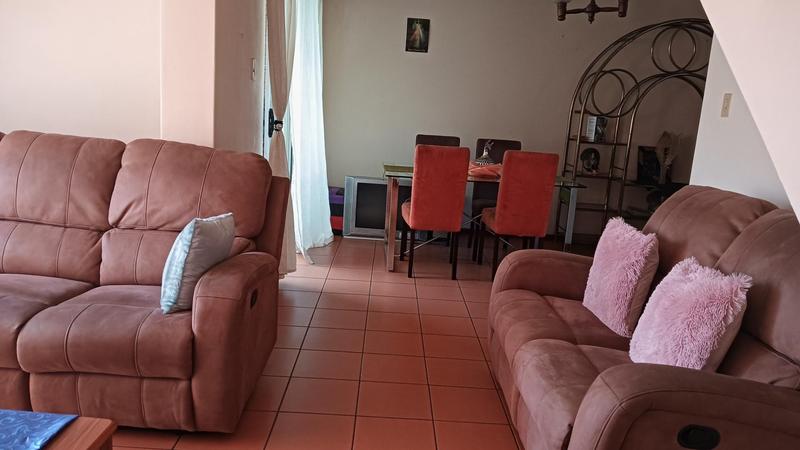 2 Bedroom Property for Sale in Fields Hill KwaZulu-Natal
