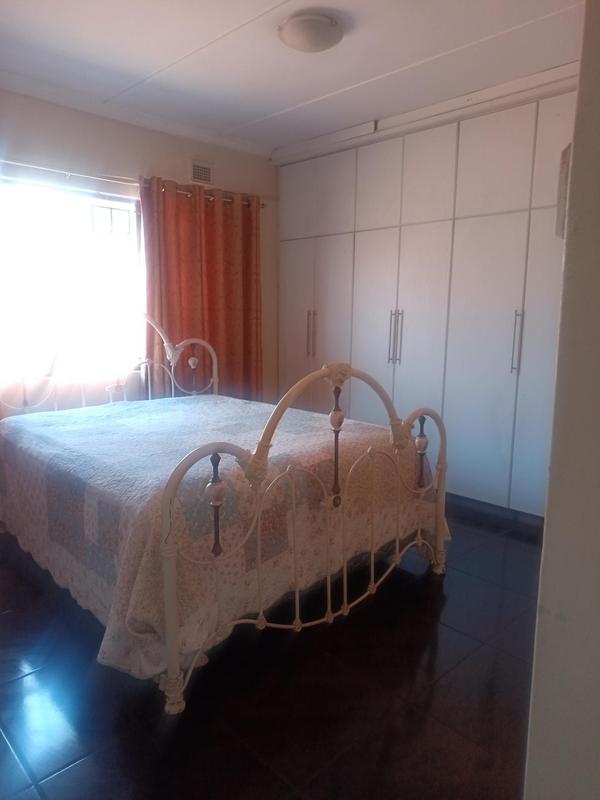 2 Bedroom Property for Sale in Montclair KwaZulu-Natal