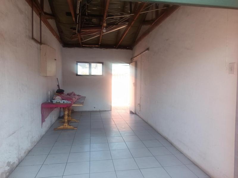 2 Bedroom Property for Sale in Montclair KwaZulu-Natal