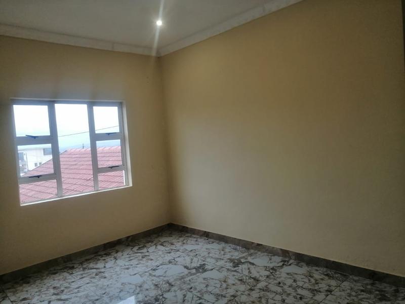 To Let 3 Bedroom Property for Rent in Treasure Beach KwaZulu-Natal