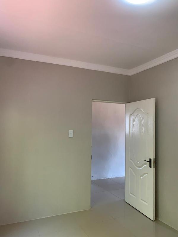 To Let 2 Bedroom Property for Rent in Malvern KwaZulu-Natal