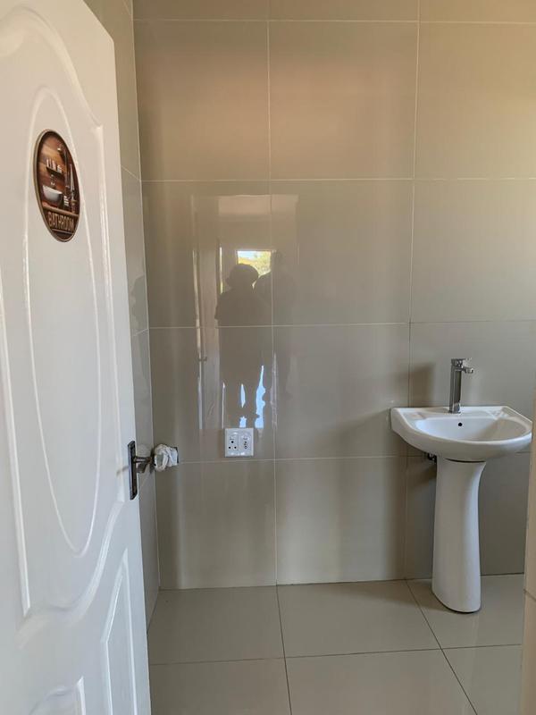 To Let 2 Bedroom Property for Rent in Malvern KwaZulu-Natal