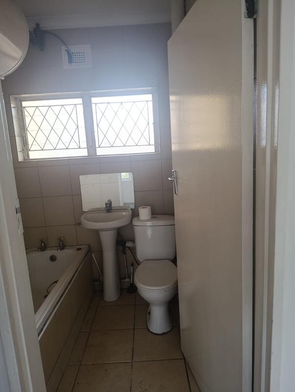 To Let 2 Bedroom Property for Rent in Bluff KwaZulu-Natal
