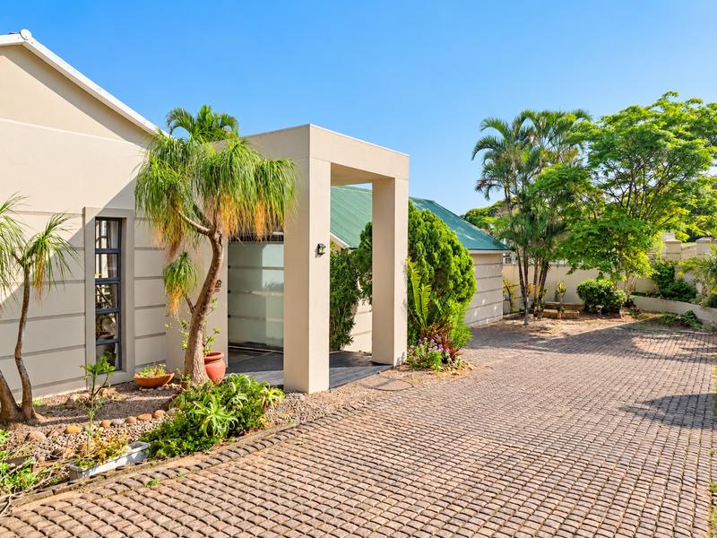 To Let 5 Bedroom Property for Rent in Umhlanga KwaZulu-Natal