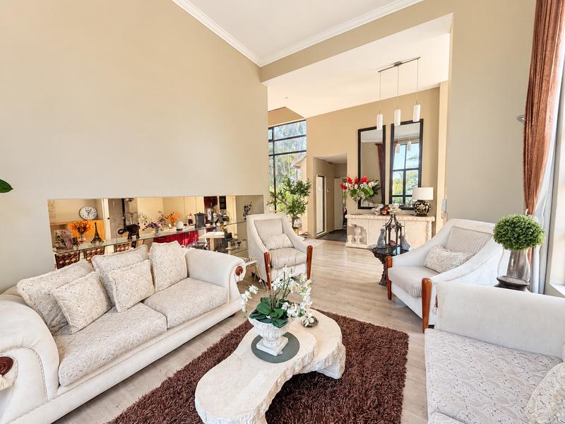 To Let 5 Bedroom Property for Rent in Umhlanga KwaZulu-Natal