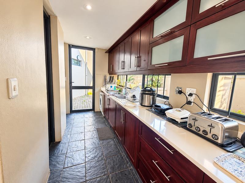 To Let 5 Bedroom Property for Rent in Umhlanga KwaZulu-Natal