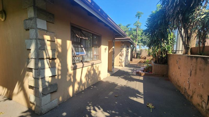 9 Bedroom Property for Sale in Umbilo KwaZulu-Natal
