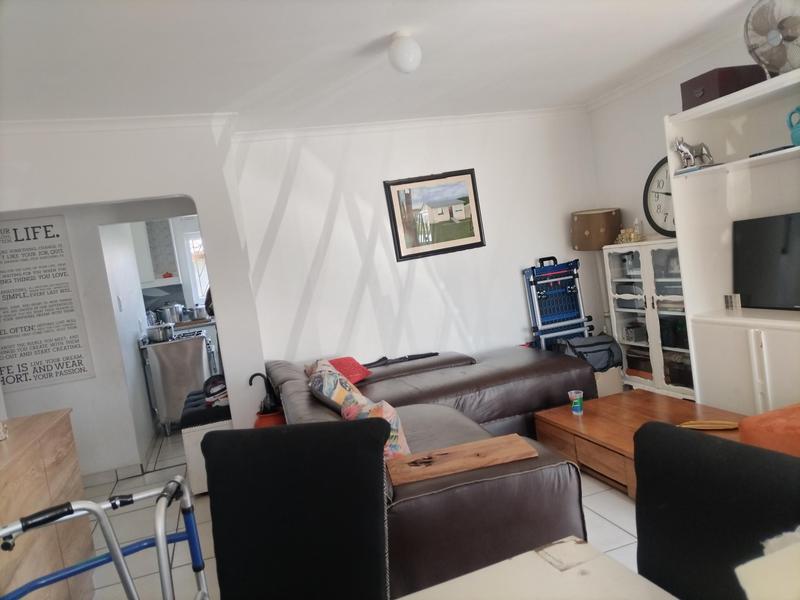 3 Bedroom Property for Sale in Kwandengezi KwaZulu-Natal