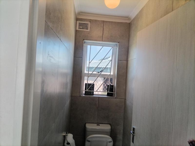 3 Bedroom Property for Sale in Kwandengezi KwaZulu-Natal
