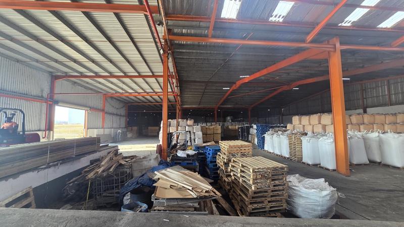 To Let Commercial Property for Rent in Mobeni KwaZulu-Natal