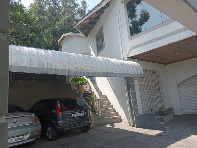 5 Bedroom Property for Sale in Chatsworth KwaZulu-Natal