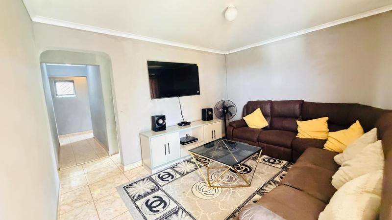 4 Bedroom Property for Sale in Lovu KwaZulu-Natal