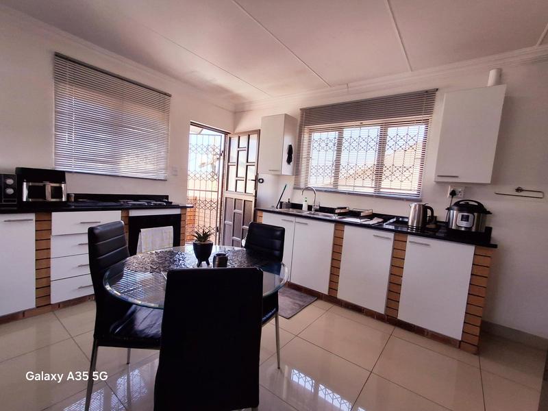 To Let 2 Bedroom Property for Rent in Merewent KwaZulu-Natal
