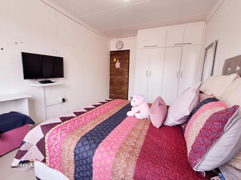 To Let 2 Bedroom Property for Rent in Merewent KwaZulu-Natal