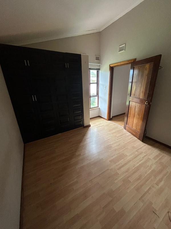 3 Bedroom Property for Sale in Uvongo KwaZulu-Natal
