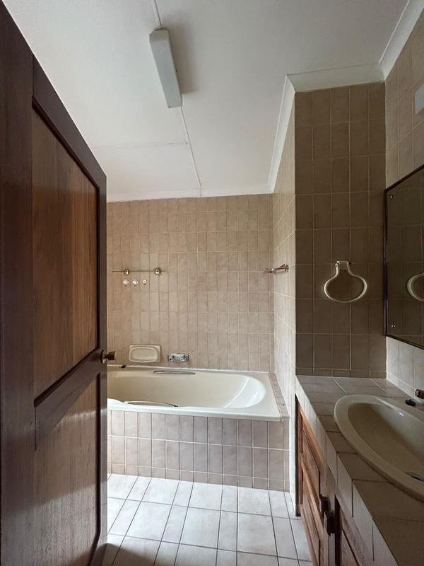 3 Bedroom Property for Sale in Uvongo KwaZulu-Natal