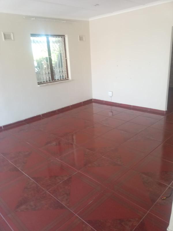 To Let 3 Bedroom Property for Rent in Austerville KwaZulu-Natal