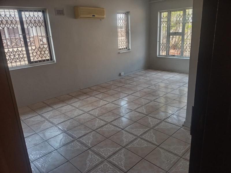 To Let 3 Bedroom Property for Rent in Austerville KwaZulu-Natal
