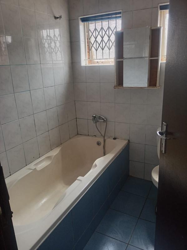 To Let 3 Bedroom Property for Rent in Austerville KwaZulu-Natal