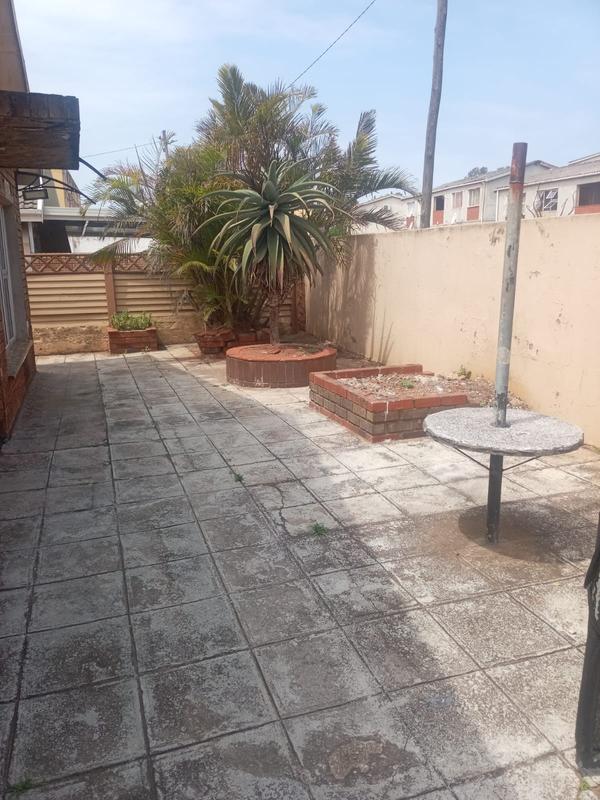To Let 3 Bedroom Property for Rent in Austerville KwaZulu-Natal