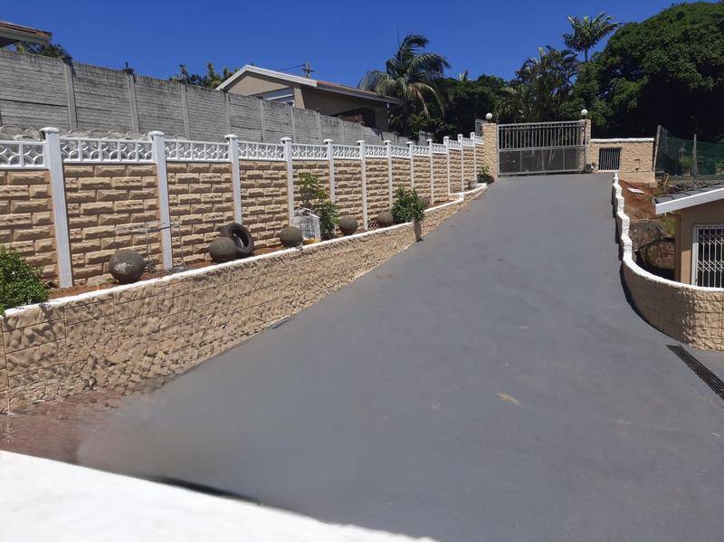 To Let 4 Bedroom Property for Rent in Bluff KwaZulu-Natal