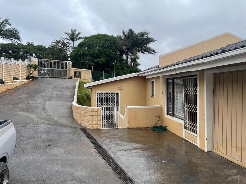 To Let 4 Bedroom Property for Rent in Bluff KwaZulu-Natal