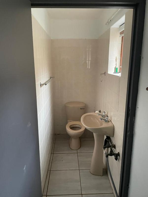 To Let 4 Bedroom Property for Rent in Bluff KwaZulu-Natal