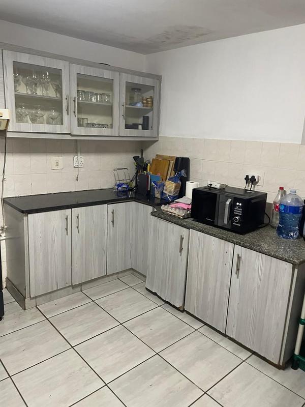 To Let 4 Bedroom Property for Rent in Bluff KwaZulu-Natal