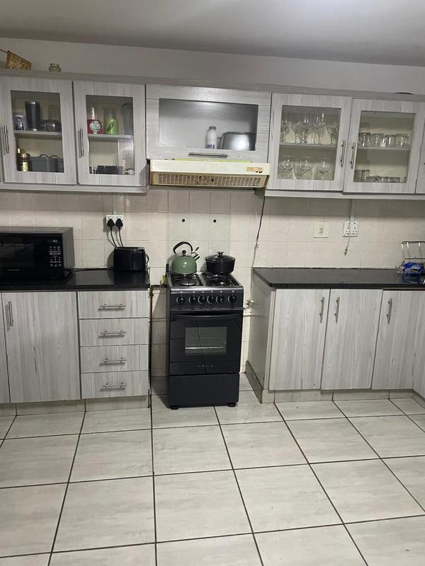 To Let 4 Bedroom Property for Rent in Bluff KwaZulu-Natal