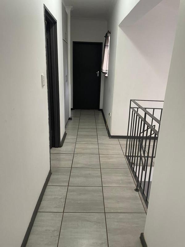 To Let 4 Bedroom Property for Rent in Bluff KwaZulu-Natal