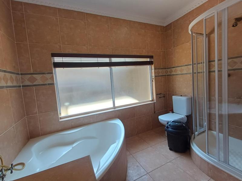3 Bedroom Property for Sale in Glen Ashley KwaZulu-Natal