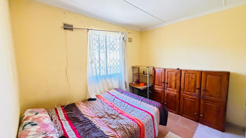 3 Bedroom Property for Sale in Umlazi KwaZulu-Natal