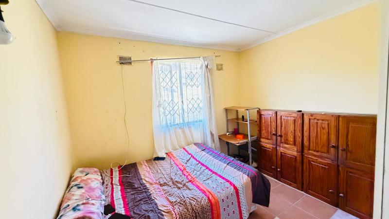 3 Bedroom Property for Sale in Umlazi KwaZulu-Natal