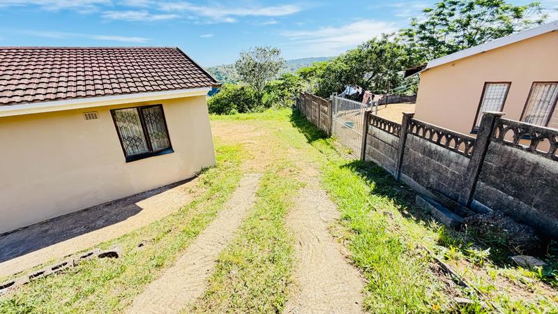 3 Bedroom Property for Sale in Umlazi KwaZulu-Natal