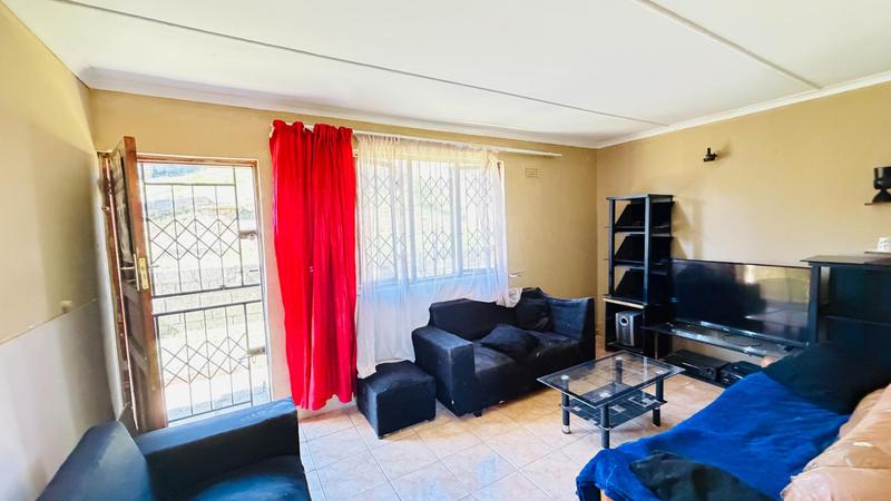3 Bedroom Property for Sale in Umlazi KwaZulu-Natal