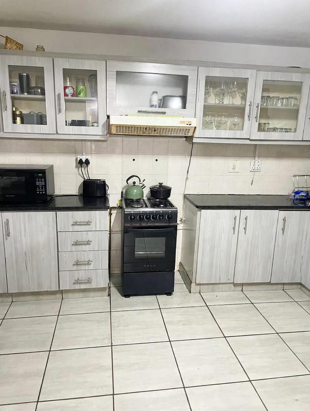 To Let 4 Bedroom Property for Rent in Ocean View KwaZulu-Natal