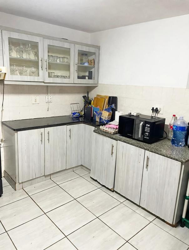 To Let 4 Bedroom Property for Rent in Ocean View KwaZulu-Natal