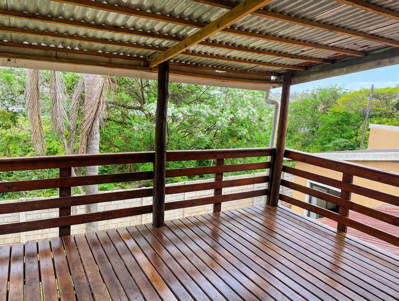 To Let 4 Bedroom Property for Rent in Ocean View KwaZulu-Natal