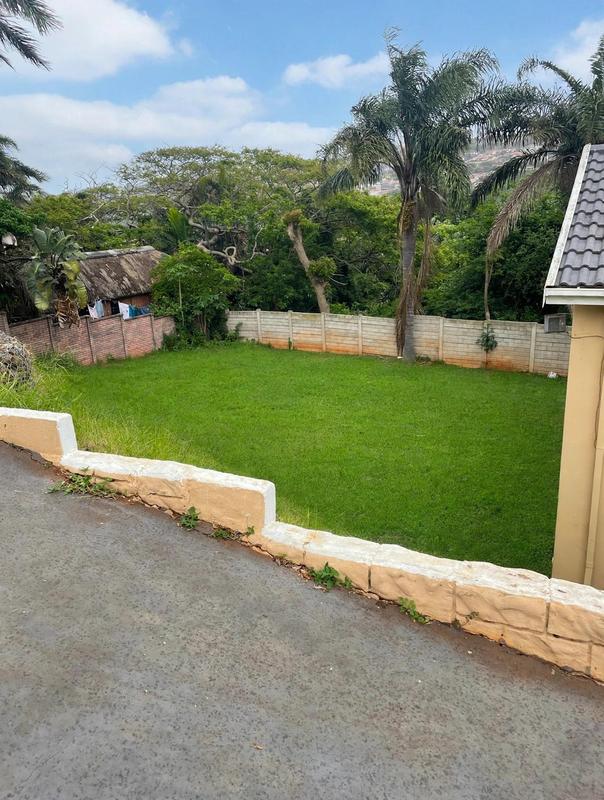 To Let 4 Bedroom Property for Rent in Ocean View KwaZulu-Natal