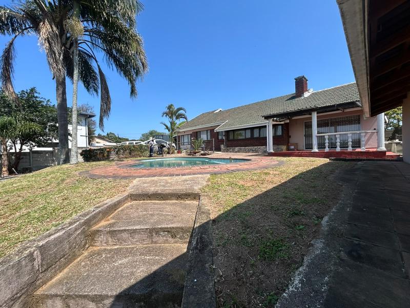 4 Bedroom Property for Sale in Uvongo KwaZulu-Natal
