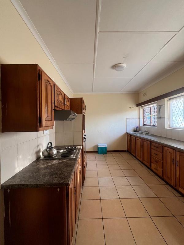 4 Bedroom Property for Sale in Uvongo KwaZulu-Natal
