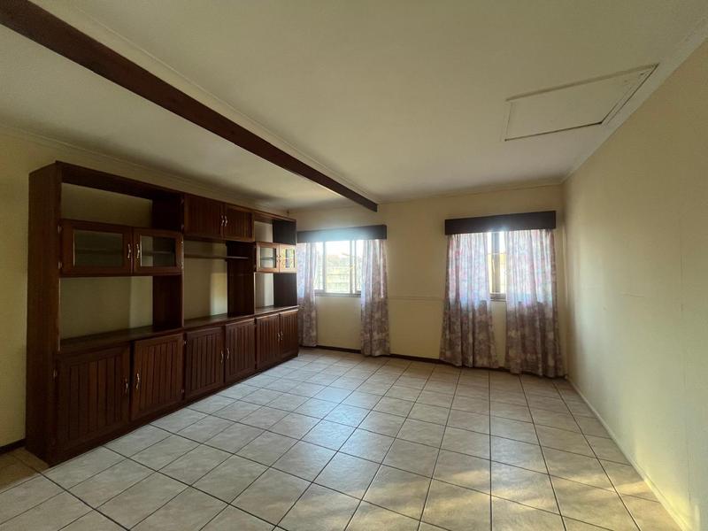 4 Bedroom Property for Sale in Uvongo KwaZulu-Natal