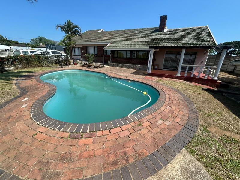 4 Bedroom Property for Sale in Uvongo KwaZulu-Natal