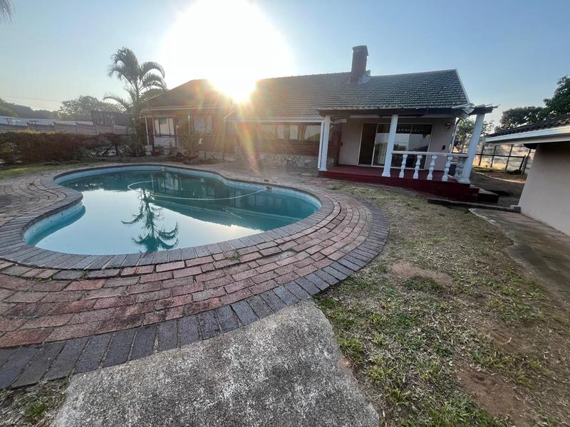 4 Bedroom Property for Sale in Uvongo KwaZulu-Natal
