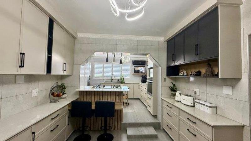 4 Bedroom Property for Sale in Escombe KwaZulu-Natal