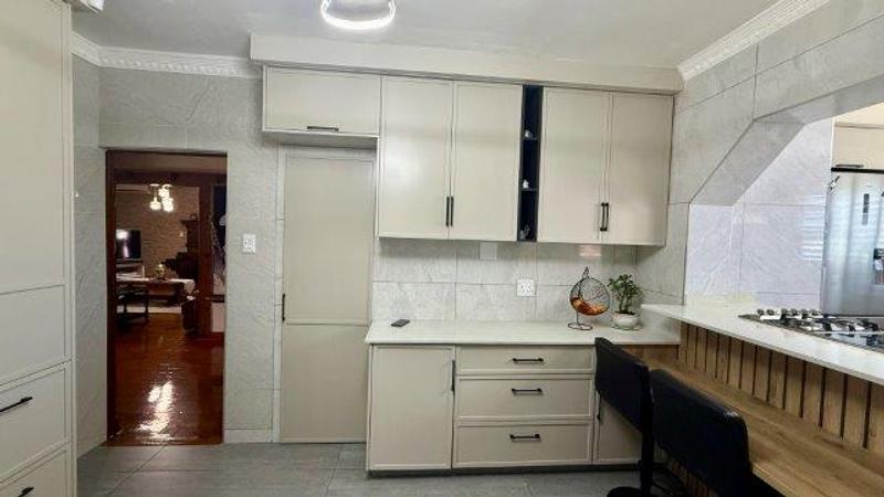 4 Bedroom Property for Sale in Escombe KwaZulu-Natal