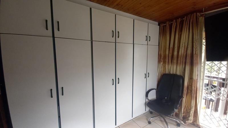4 Bedroom Property for Sale in Crossmoor KwaZulu-Natal