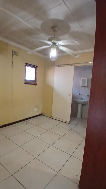 To Let 1 Bedroom Property for Rent in Yellowwood Park KwaZulu-Natal
