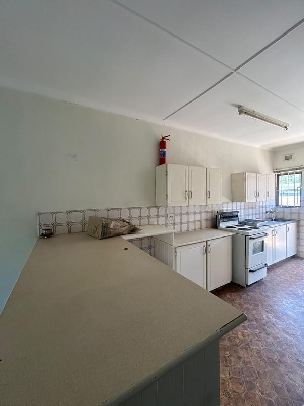 To Let 2 Bedroom Property for Rent in Margate KwaZulu-Natal